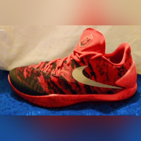 Nike - Picture 8 of 10